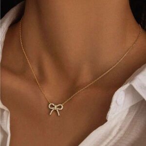 NWT Gold Plated Bow Necklace
